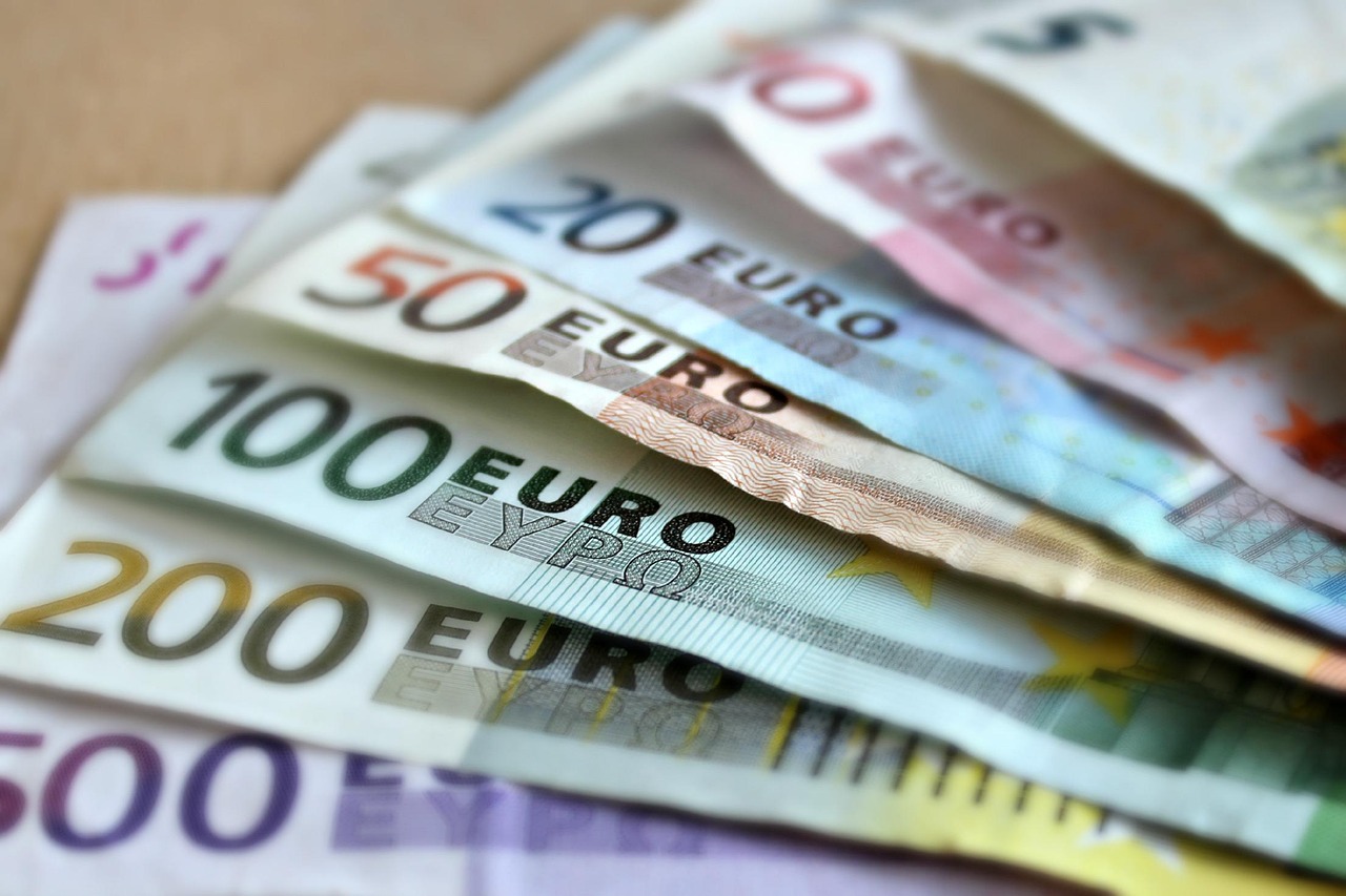 De quelles aides et subventions puis-je bénéficier pour installer une climatisation réversible en 2025 ?
